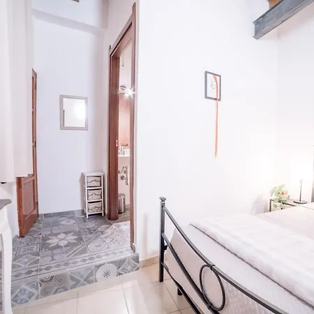 Yenne Wifi-ac Guest house *