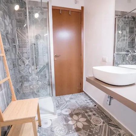 Yenne Wifi-ac Guest house Cagliari