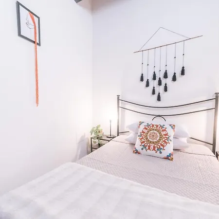 Yenne Wifi-ac Guest house *
